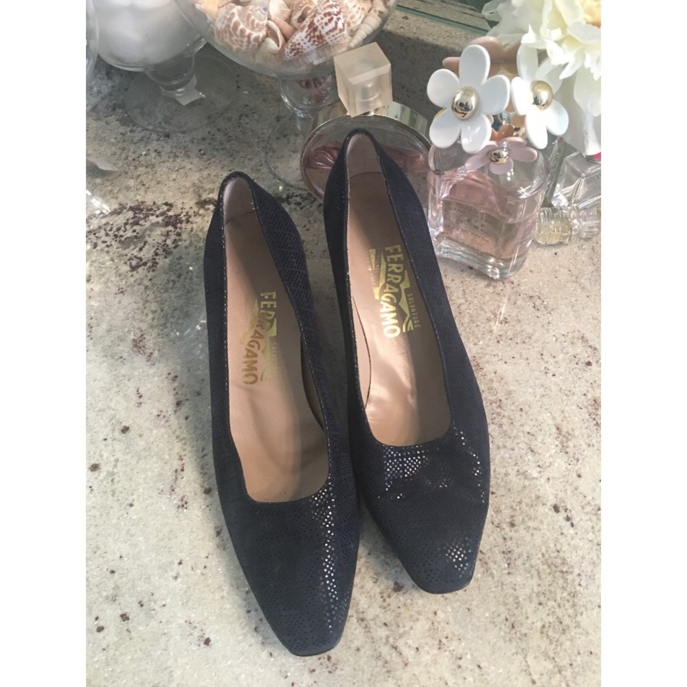 Ferragamo Women 9 B Blue Suede Perforated Block Heel Pumps Italy